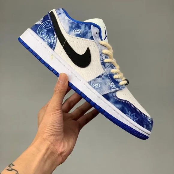 Air Jordan 1 blue and white porcelain black hook size: 10 - Picture 4 of 9